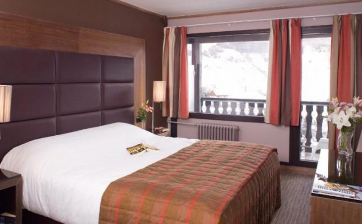 Hotel Ibiza, Les Deux Alpes, Double Bedroom